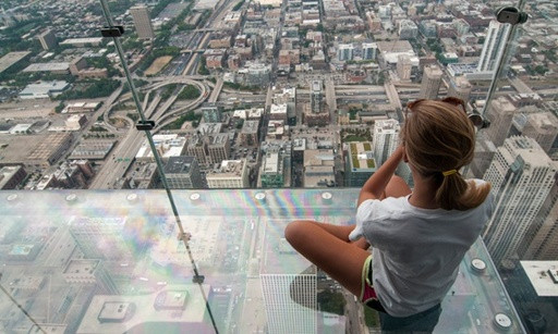 The-Ledge-Chicago.jpg