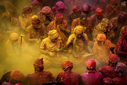 holi3.jpg